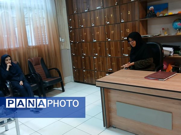 جلسه معارفه اعضای برگزیده شورای دانش آموزی دبیرستان میرزا جعفر سروقد 