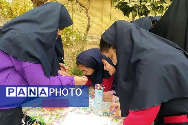 طنین زنگ کتاب در آموزشگاه مهدیزاده؛ آغاز پیاده‌روی فرهنگی تا کتابخانه ۱۵ خرداد پیشوا