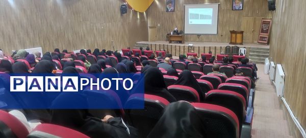 کارگاه آموزشی تسهیل گری جوانی جمعیت در اداره سازمان تبلیغات شهرستان شیروان