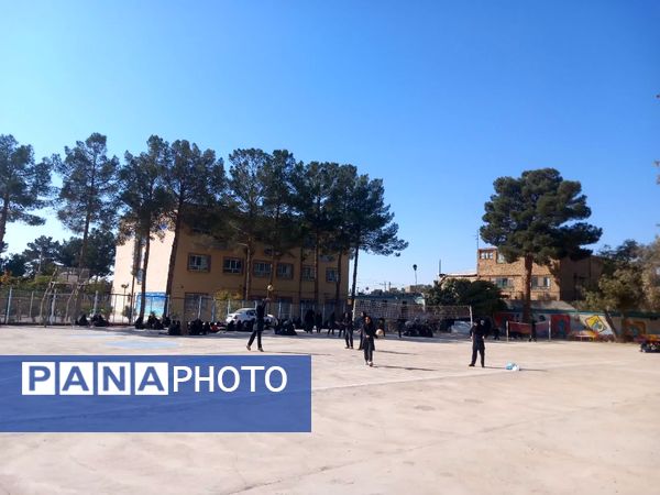 انتخابات شورای دانش آموزی در دبیرستان دخترانه فرهیختگان 