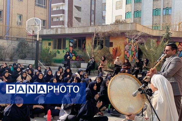 جشن دهه‌ فجر و میلاد حضرت عباس (ع) در مدارس ناحیه 2 شهرری 