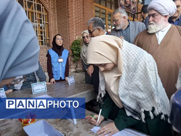 انتخابات شوراهای دانش‌آموزی در گلستان