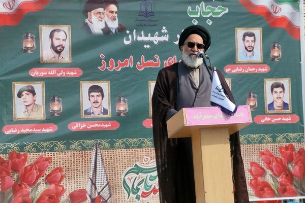 دانش‌آموزان، چشم امید شهدا و رهبر معظم انقلاب هستند