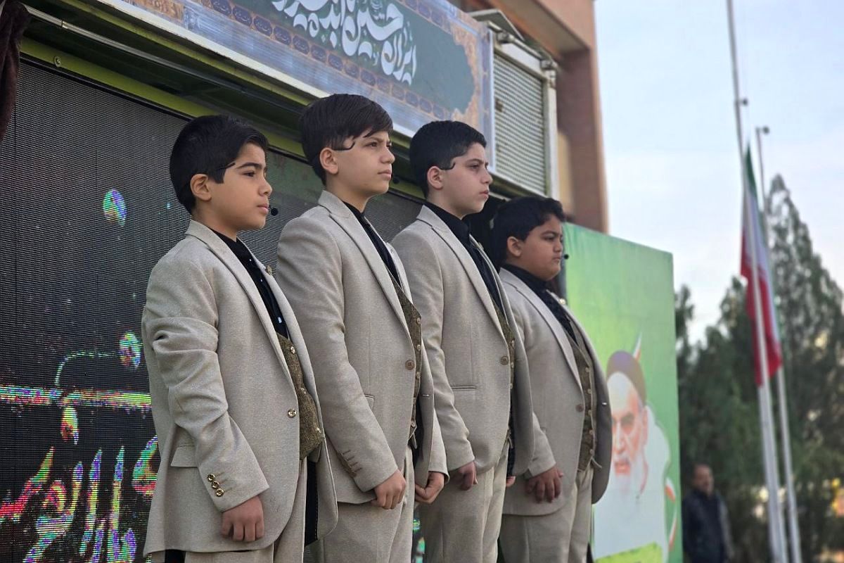 هنرستان موفقیان اسلامشهر میزبان آیین یادواره شهدا با حضور جمعی از مسئولان بود