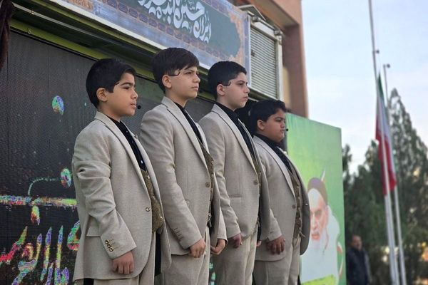 هنرستان موفقیان اسلامشهر میزبان آیین یادواره شهدا با حضور جمعی از مسئولان بود