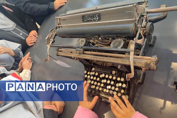 حضور دانش‌آموزان دبستان حاتم ناحیه دو شهرری در اردوی ری گردی