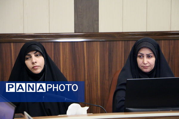برگزاری جلسه توانمندسازی مدیران و معاونان آموزشی قطب یک و شش مدارس ابتدایی ناحیه یک شهرری
