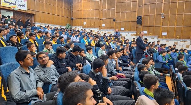 آئین گرامیداشت یاد و خاطره شهید فهمیده و ۳۶هزار شهید دانش‌آموز در کانون شهید فهمیده کرج 