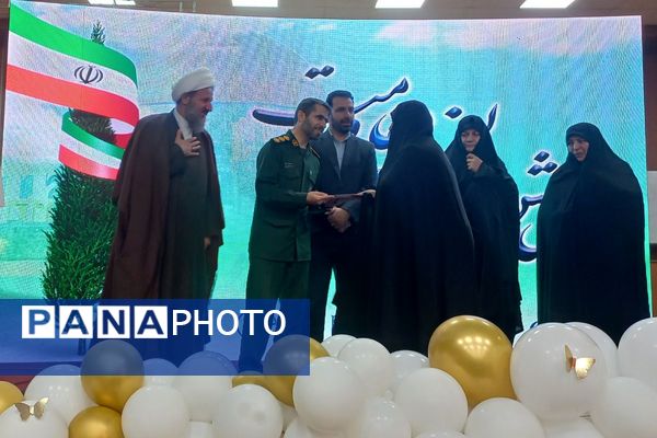  همایش بانوان مقاومت در قرچک