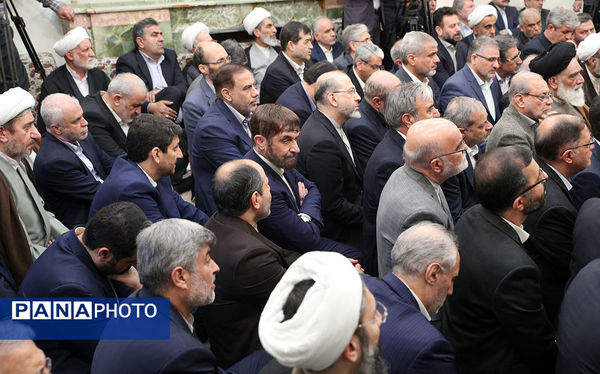 دیدار جمعی از مسئولان ارشد سه قوه با رهبر انقلاب