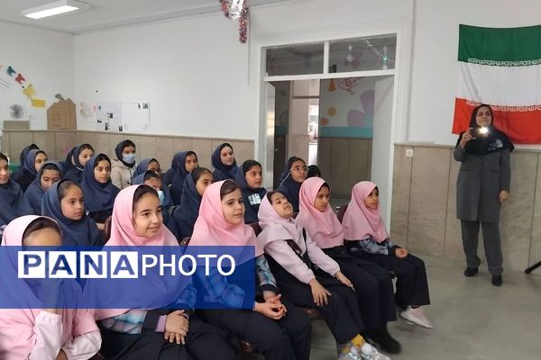  هفته پژوهش در مدرسه نرگس پردیس