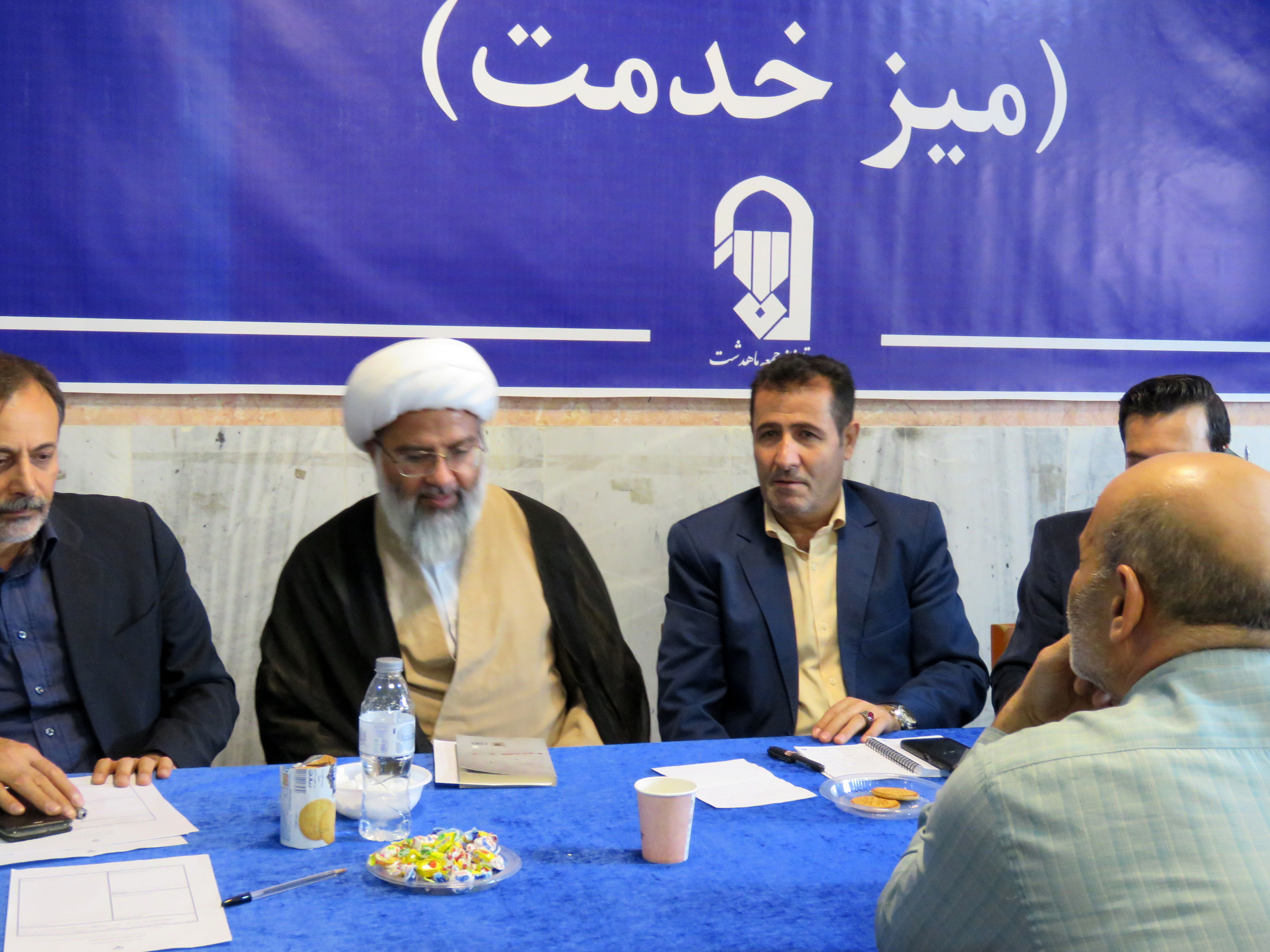 میزخدمت آموزش و پرورش ناحیه ۳ کرج فرصتی برای تعامل مستقیم و رفع مشکلات آموزشی