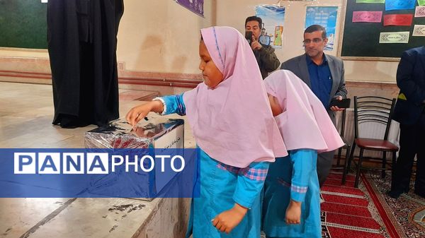 برگزاری جشن احسان و نیکوکاری در مدرسه دخترانه جعفریه محمدشهر کرج