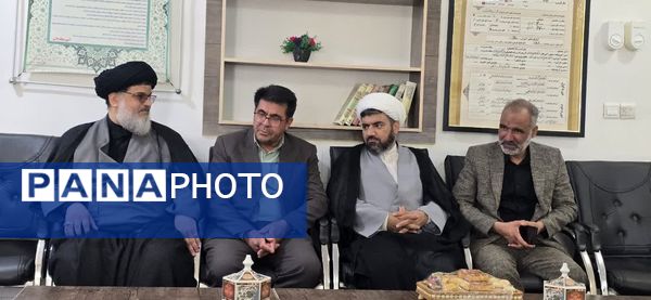 بازدید امام جمعه و مدیر آموزش‌ و پرورش بافق از دبستان هفتم تیر