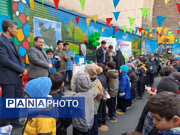 جشن نیکوکاری و عید همدلی در مدارس منطقه ۱۰