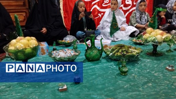 برپایی سفره حضرت‌رقیه (س) در شهر وردنجان