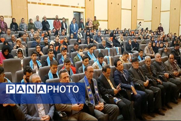 همایش بدرقه‌ دانش‌آموزان منتخب سازمان دانش‌آموزی به عمره‌ مفرده دانش‌آموزی