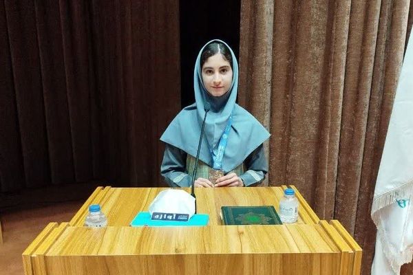 تجلیل از دانش‌آموزان برگزیده در دوازدهمین المپیاد ورزشی محلات شهر یزد 