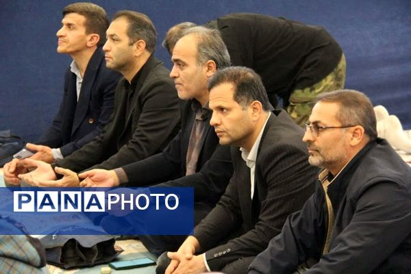 تقدیر از مدیران و فعالان پیشگیری از آسیب‌های اجتماعی شهرک امید صفادشت در نماز جمعه