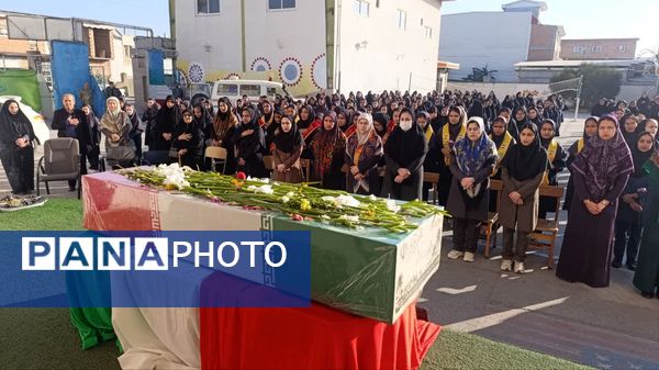 طنین سلام دانش‌آموزان بندرترکمن به شهدای خوشنام