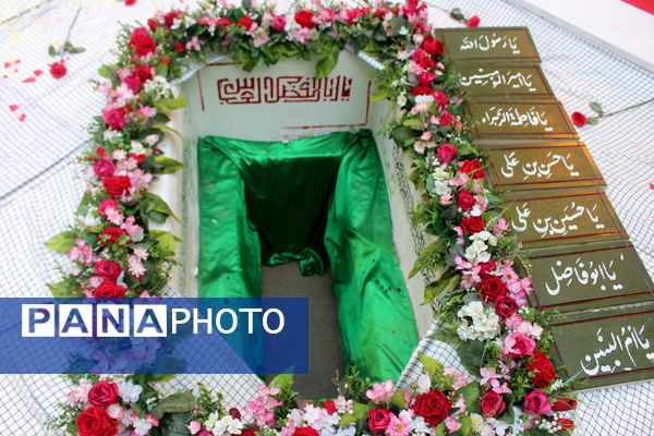 جلوه‌هایی از حضور نوجوانان در مراسم تشییع و خاکسپاری شهدای گمنام