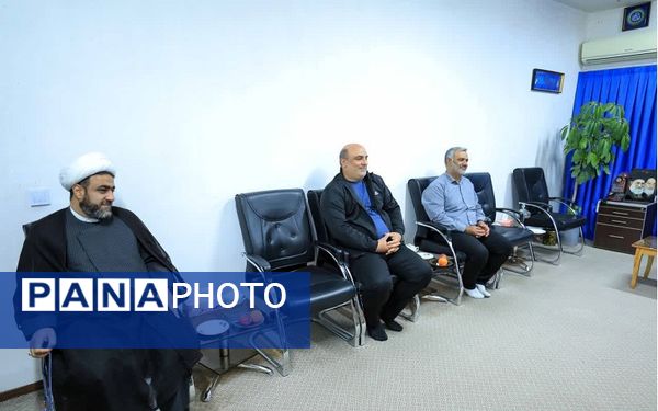  دیدار رئیس شبکه بهداشت و درمان شهرستان ساوجبلاغ با امام جمعه