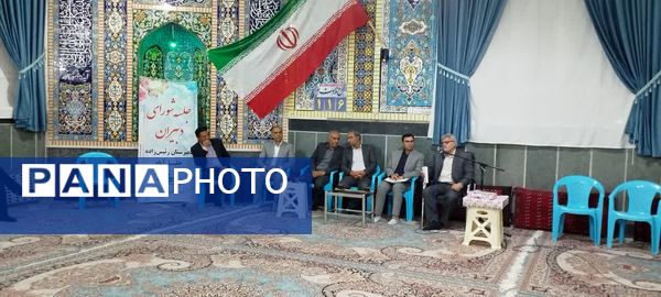  جلسه شورای دبیران دبیرستان رئیس زاده خلیل‌آباد 