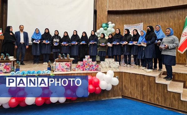 برگزاری مراسم تقدیر از دانش آموزان رتبه برتر آموزشگاه امیر کبیر ملارد