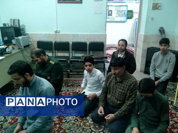 جلسه فرمانده واحدهای بسیج دانش‌آموزی در شهرستان خلیل آباد 