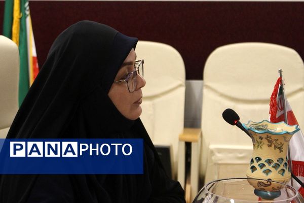 همایش بزرگداشت حافظ شیرازی در اداره آموزش و پرورش کهریزک