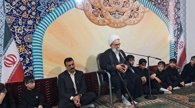 دیدار ‌گروه همخوانی دارالقرآن الثقلین با امام جمعه قائمشهر
