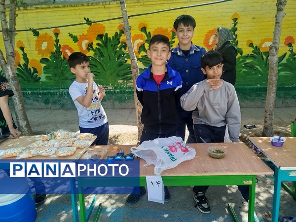 برگزاری بازارچه درون مدرسه‌ای در دبستان مبین شیروان