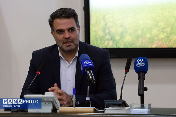 نشست خبری تبیین سند ملی کودک و نوجوان و هفته ملی کودک