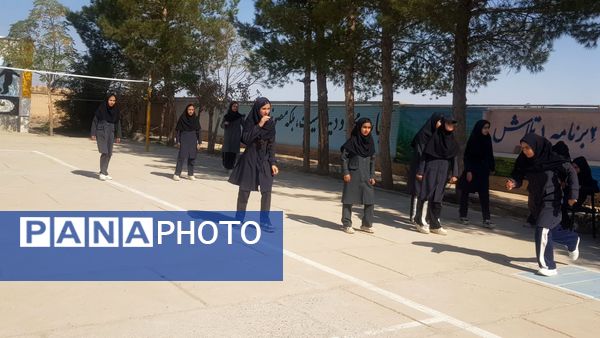 المپیاد ورزشی در مدرسه گلشاد خلیل آباد 