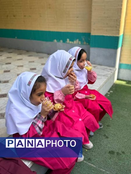 برپایی موکب عزاداری ایام فاطمیه در دبستان مریم بندرعباس