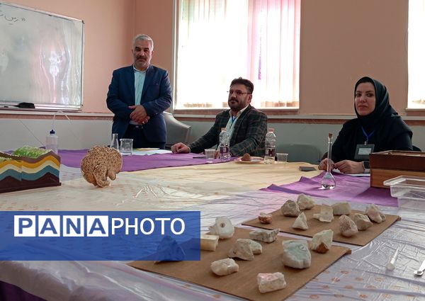 ۳۰ تیم دانشآموزی در مرحله استانی بیست و سومین دوره از مسابقات آزمایشگاهی به رقابت پرداختند