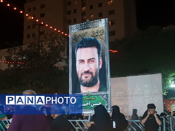 حال و هوای یکی از خیابان های مشهد در شب شهادت امام رضا (ع) 