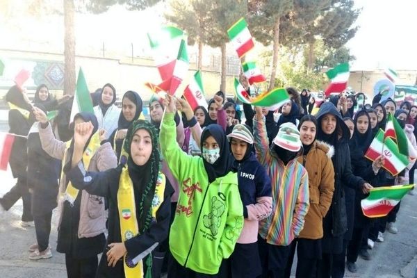 گرامیداشت ۱۳آبان ماه  در مدرسه شهید مجید دهنوی  نیشابور