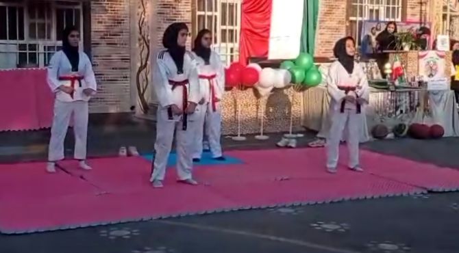 المپیاد ورزشی درون مدرسه ای  در آموزشگاه معلم ناحیه ۱ شیراز 
