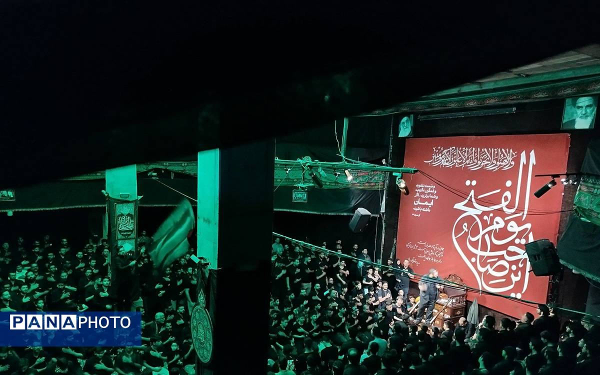 برگزاری مراسم شب سوم محرم بهصورت باشکوه در مجمع انصارالحسین