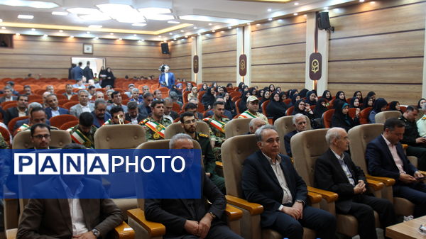 همایش بزرگداشت مقام معلم آموزش و پرورش ناحیه یک زنجان