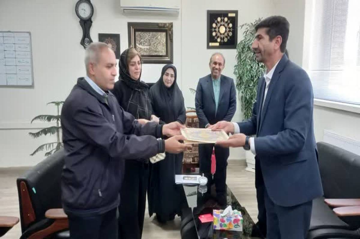 وجدان بیدار معلمی طلا را به صاحبش رساند