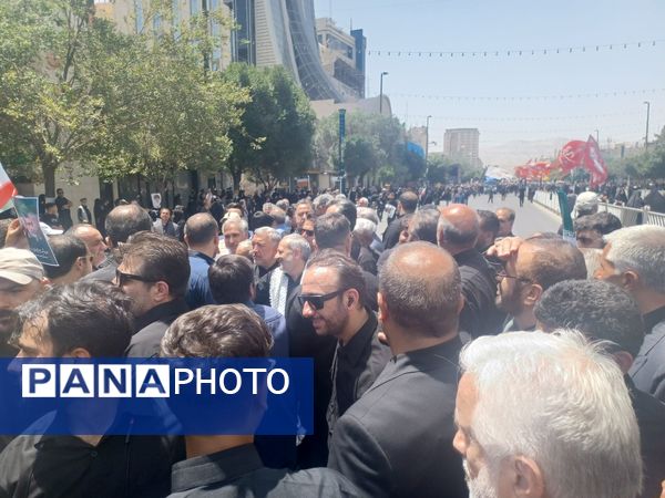 تشییع پیکر مطهر شهید سردار محمد کاظمی و تعدادی از شهدای جنگ تحمیلی در مشهد