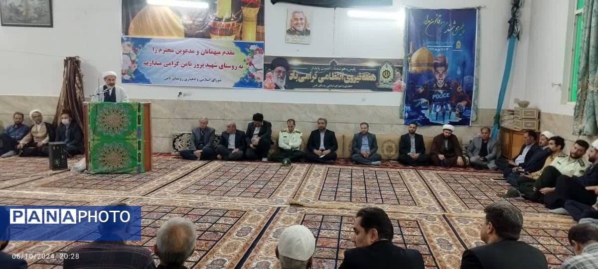 اولین نشست فعالان قرآنی، فرهنگی و هنری در روستای نامن شهرستان داورزن