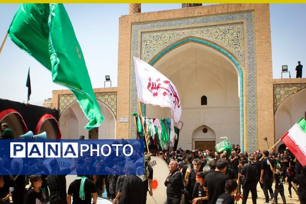 مراسم عاشورای حسینی در مشهد اردهال کاشان