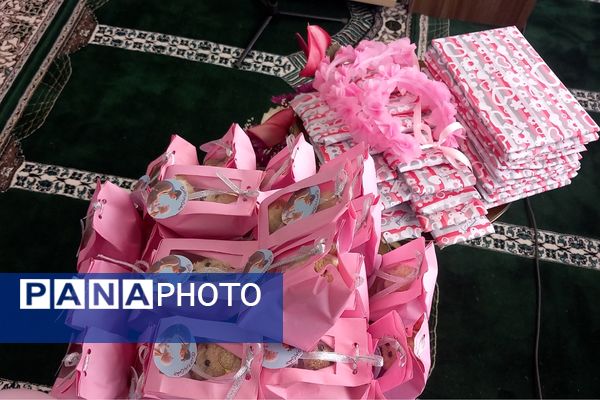  جشن پدر و دختری در دبستان مالک اشتر ملارد در دهه کرامت پیوند مهر را طنین انداز کرد 