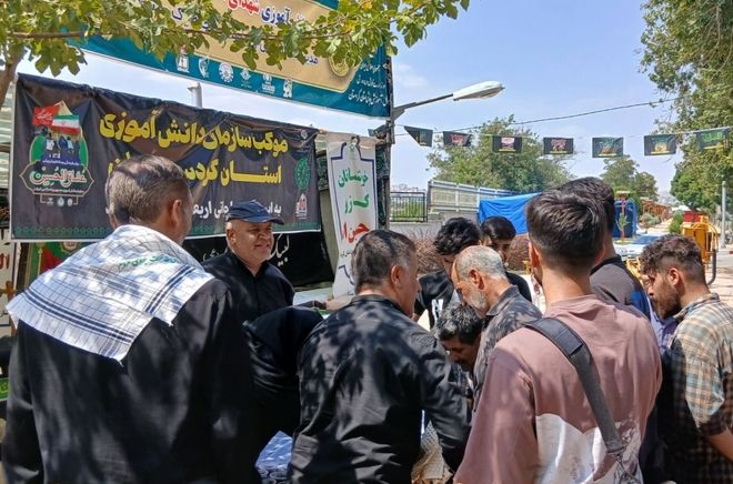 خدمات ویژه موکب سازمان دانش‌آموزی کردستان در سنندج برای زائران اربعین