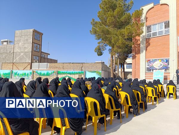 جلسه انجمن اولیا و مربیان آموزشگاه نمونه دولتی مرحوم طاووسی