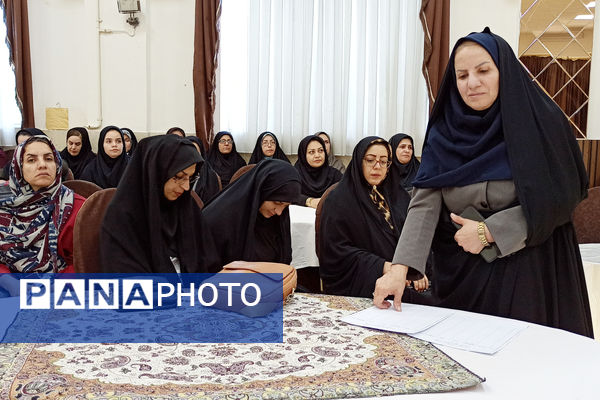 همایش بهداشت روان در اردوگاه میثاق شهرستان آباده 