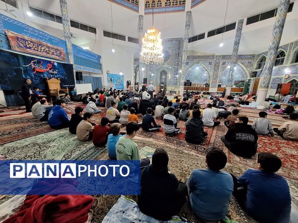 اعتکاف دانش‌آموزی در مسجد جامع قائمشهر